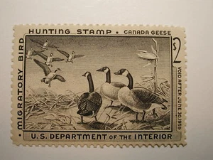 US Department of Interior Scott #RW25 $2 Canada Geese Stamp 1958, LH/Used - Picture 1 of 2