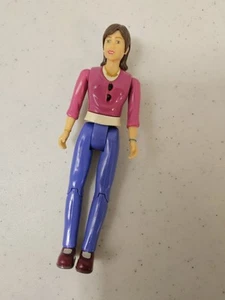 Beverly Hills Sweet Lil Family Puppenhaus Figur Mama mit rosa Shirt Puppe - Bild 1 von 4