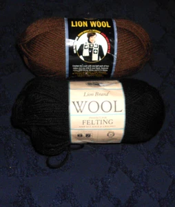 DESTASH Set mit 2 Knäuel Löwenmarke Wolle Garn Kakao und Ebenholz - Bild 1 von 1