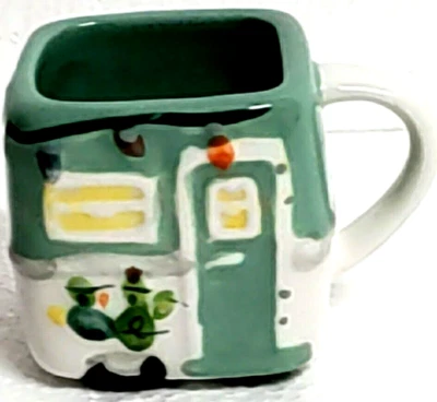 Retro Camper Teal Green Trailer Mug Cup Espresso Coffee Christmas String Lights Foto 1 de 4