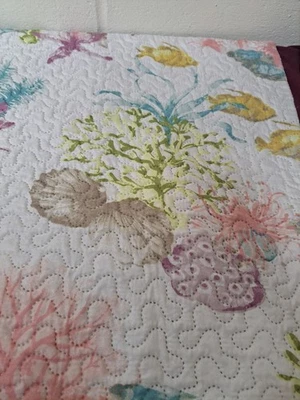 Juego de 2 fundas de almohada acolchadas Fish An Coral tamaño king Foto 1 de 4