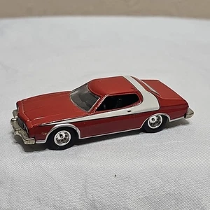 1998 Johnny Lightning Hollywood su ruote Starsky e Hutch 76 Ford Gran Torino - Foto 1 di 7