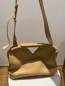 Bottega Veneta Point Large Farbe Beige sehr guter Zustand - Bild 1 von 9