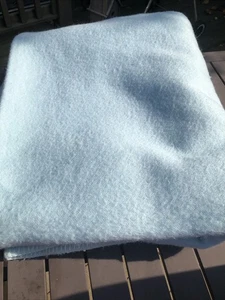 “Pure New Wool” light green NICE Soft Blanket Made In Belgium 68 X 88 - Picture 1 of 3