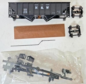 HO Scale Norfolk & Western 2-Bay Open Hopper N&W 317213 Bausatz NOS ungebaut - Bild 1 von 4