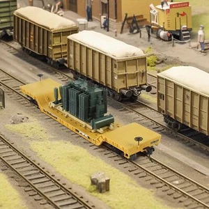 Evemodel HO Scale 1:87 Depressed Center Flat Car with Load C8769 - Picture 1 of 14