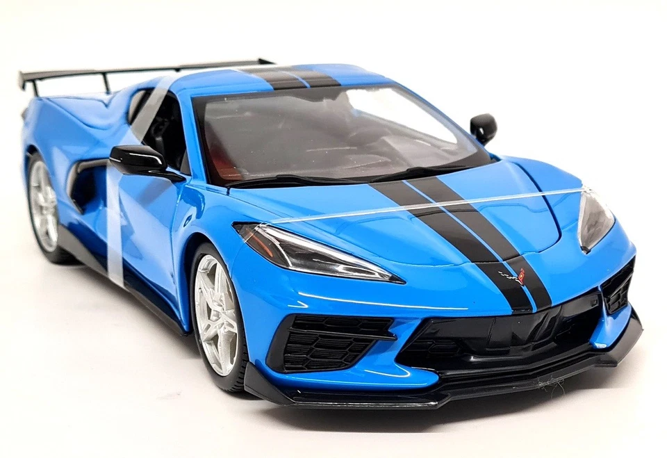 Maisto 1:24 Diecast Vehicle - Blue (46629)