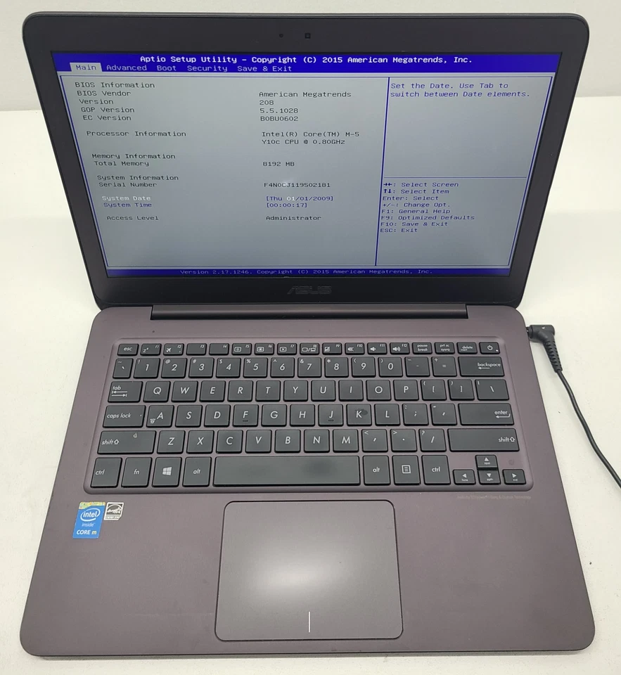 Portátil ASUS ZenBook UX305F 13,3" Intel M-5 Y10c 8 GB Ram SIN HD/OS (FL) Foto 1 de 4