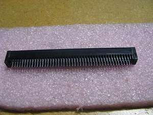 AMP STECKER TEIL # 4-583715-3 NSN: 5935-01-039-7101 45 KONTAKTKARTENRAND - Bild 1 von 4