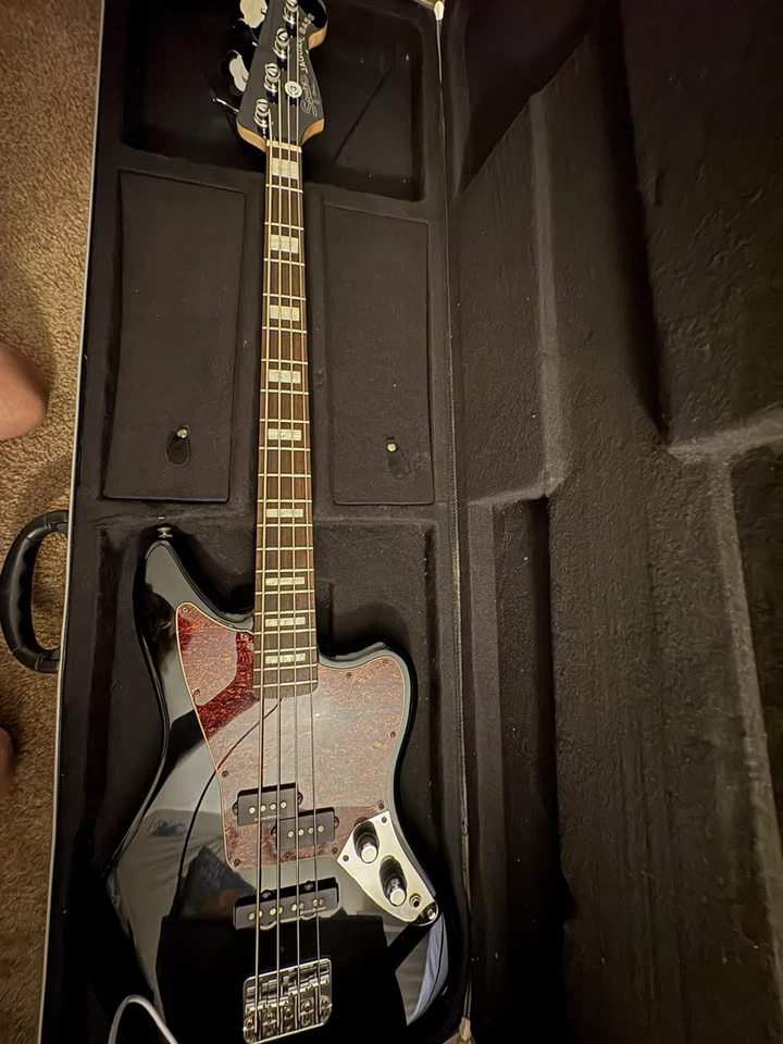 Bajo Jaguar Squier Vintage Modificado Negro Cuerpo Sólido Foto 1 de 4