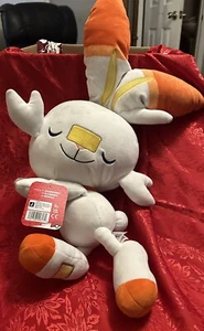 Scorbunny addormentato taglia vita Pokemon peluche imbottito animale coccole giocattolo nuovo con etichette - Foto 1 di 2