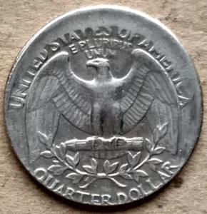 1983P George Washington Quarter Rare Broad Struck Off Center Mint Error Coin - Picture 1 of 2