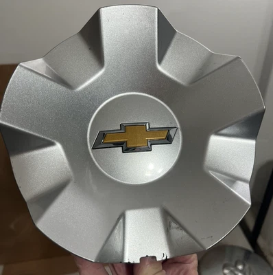 Chevrolet Tahoe RST 2018 2019 2020 22" tapa central de rueda plateada 84119759, 5821 Foto 1 de 4