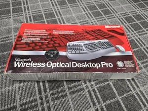 Microsoft Wireless Optical Desktop Pro Keyboard & Mouse PS/2 & USB - Picture 1 of 2