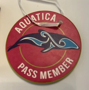 Aquatica Sea World 2022 Porta Pase Miembro Limitado Adorno de Navidad Nuevo - Imagen 1 de 5