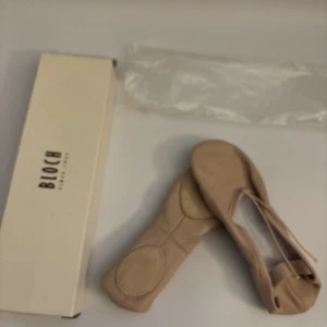 BALLET SHOES Girls BLOCH DANSOFT II S0258G SPLIT leather sole Pink 13.5 B - Picture 1 of 5