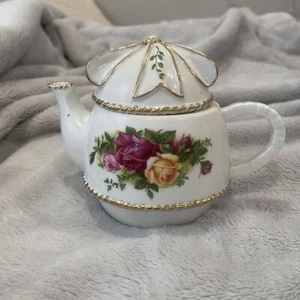 ROYAL ALBERT OLD COUNTRY ROSES BONE CHINA TEEKANNE BAND SCHLEIFE DECKEL - Bild 1 von 7
