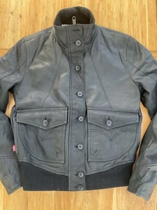 BRAND NEW Men’s Levi’s classic BLack Leather Bomber Jacket Size Small - Picture 1 of 8