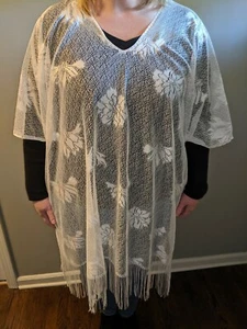 Poncho Shawl Wrap Sheer Light White Fringe One Size NEW - Picture 1 of 5