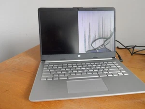 Uszkodzony laptop HP - 14S-FQ0059NA - 4GB RAM 64GB SSD - części zamienne i naprawa - darmowa przesyłka - Zdjęcie 1 z 8