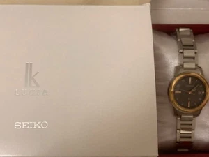 Seiko Lukia I Collection SSQV094 Black Titanium Solar Damenuhr mit Box gebraucht - Bild 1 von 8