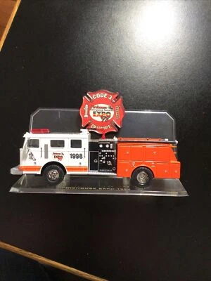 Code 3 1998 Firehouse Expo Seagrave Pumper (12202) On Plastic Base - Image 1 of 4