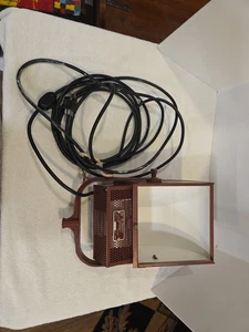 Mole Richardson Type 2581 Baby 800 Watt Molequatz Softlight Nice Pre-Owned - Picture 1 of 12