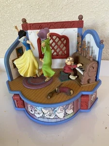 VINTAGE DISNEY SNOW WHITE MUSIC BOX ENESCO WHISTLE WHILE YOU WORK 1994 - Picture 1 of 5