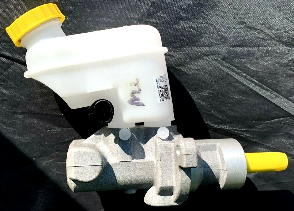 Brake Master Cylinder Cardone 13-2923 - Image 1 of 4