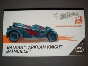 Hot Wheels id Batman: Arkham Knight Batmobile #FXB27 scala 1:64 - Foto 1 di 4