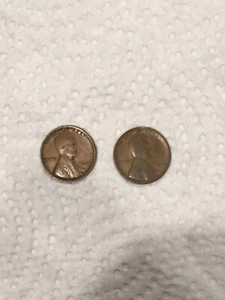1917 - US Mint - Lincoln Cent Circulated This is a lot of two 1917 coins - Picture 1 of 3