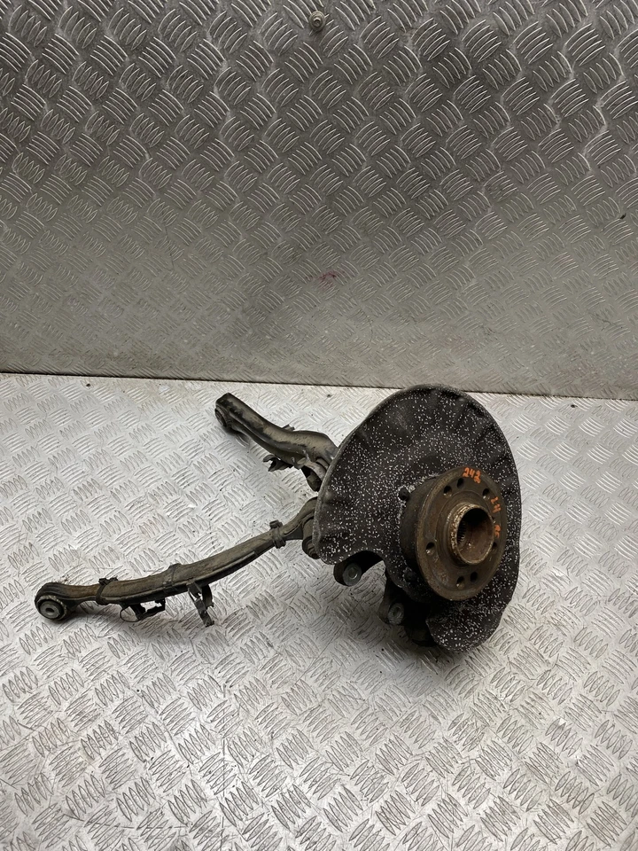 Mercedes-Benz GLE350d 2016 cupé C292 cubo rueda trasera izquierda husillo N242 Foto 1 de 4