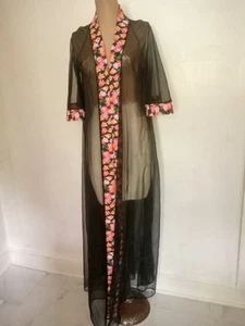 VINTAGE langer MORGENMANTEL Staubtuch M transparent schwarz Tulpe Blumen bunte Borte Vintage - Bild 1 von 6