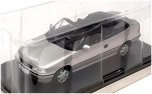 Altaya 1/24 Scale Diecast NP31 - 1995 Opel Astra F Cabrio Bertone - Silver - Picture 1 of 5