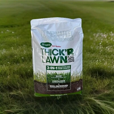 Constructor de césped 40 libras 4.000 cuadrados Ft. Semilla de césped, fertilizante y suelo THICK'R LAWN Foto 1 de 4