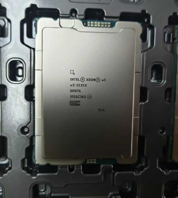 Intel  Xeon W5-3535X QS CPU 2.9GHz 20 Cores 40 Threads LGA4677 Server Processors - Image 1 of 1