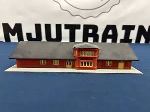 Heljan/Con-Cor N Scale NMRA Headquarters Building Red (T) - Picture 1 of 6