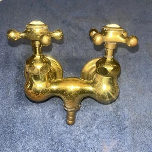 Antiguo grifo de bañera Hays Erie de latón con patas/latón/porcelana - Imagen 1 de 10