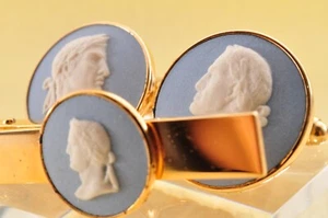 "Wedge wood" cufflinks, tie bar, ”Julius Caesar” Blue and white color brand box. - Picture 1 of 23