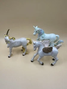 PAPO The Enchanted World Unicorn & Pegasus Toy Figures - Picture 1 of 3