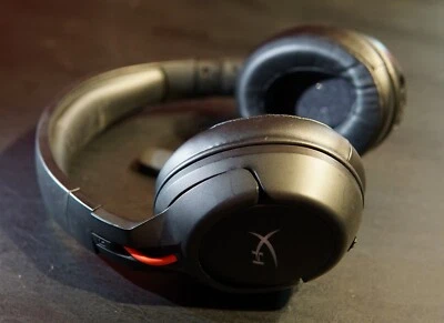 HyperX HyperX Cloud Flight - Wireless Gaming Headset with Microphone - Black - Image 1 of 4