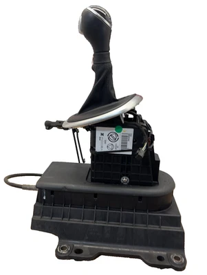 14 FIAT 500 Floor Shifter Auto Trans VEJA FOTOS PARA ESTADO. Fabricante de equipamento original: 68364963AA - Imagem 1 de 4