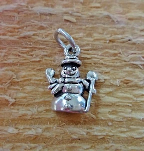 Dije de Navidad muñeco de nieve de 13x10 mm de plata esterlina pequeño - Imagen 1 de 3