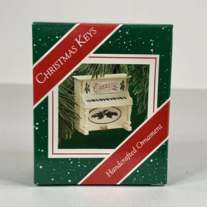 Christmas Keys - Hallmark Handcrafted Keepsake Christmas Ornament (1987)UNOPENED - Picture 1 of 4