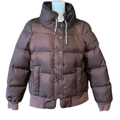 Chaqueta acolchada Juicy Couture para niñas talla grande relleno de plumón marrón chocolate Foto 1 de 4