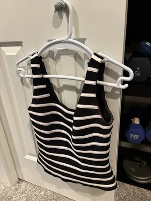 Camiseta sin mangas de diseñador para mujer semiformal 6 Foto 1 de 4