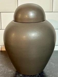 Vintage Studio Ceramic Ginger Jar Keepsake Urn- READ - Picture 1 of 7