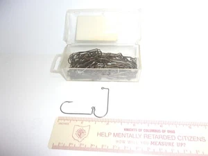 100 Mustad 32756 2/0 Bronze Jig Hooks NIB # 830 - Picture 1 of 2