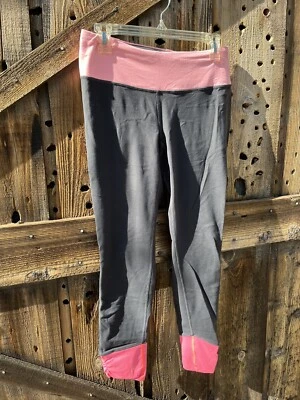 Leggings de ejercicio Lucy gris y rosa talla grande Foto 1 de 4