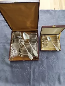 Ménagère en métal argenté de 36 pièces style empire - Foto 1 di 21
